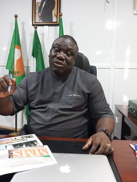 Picture showing BOAN President, Bunmi Olumekun